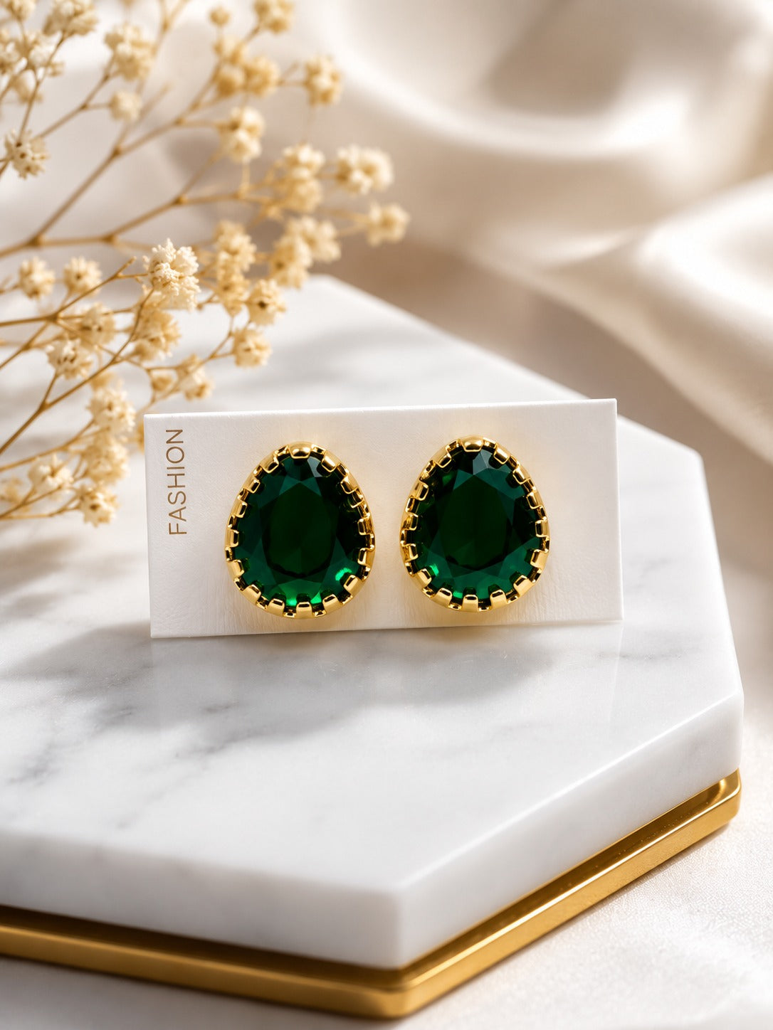 Glow Box Luxury Green Ear rings