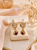 Glow Box Luxury Trending Elegent Shape  Ear Rings