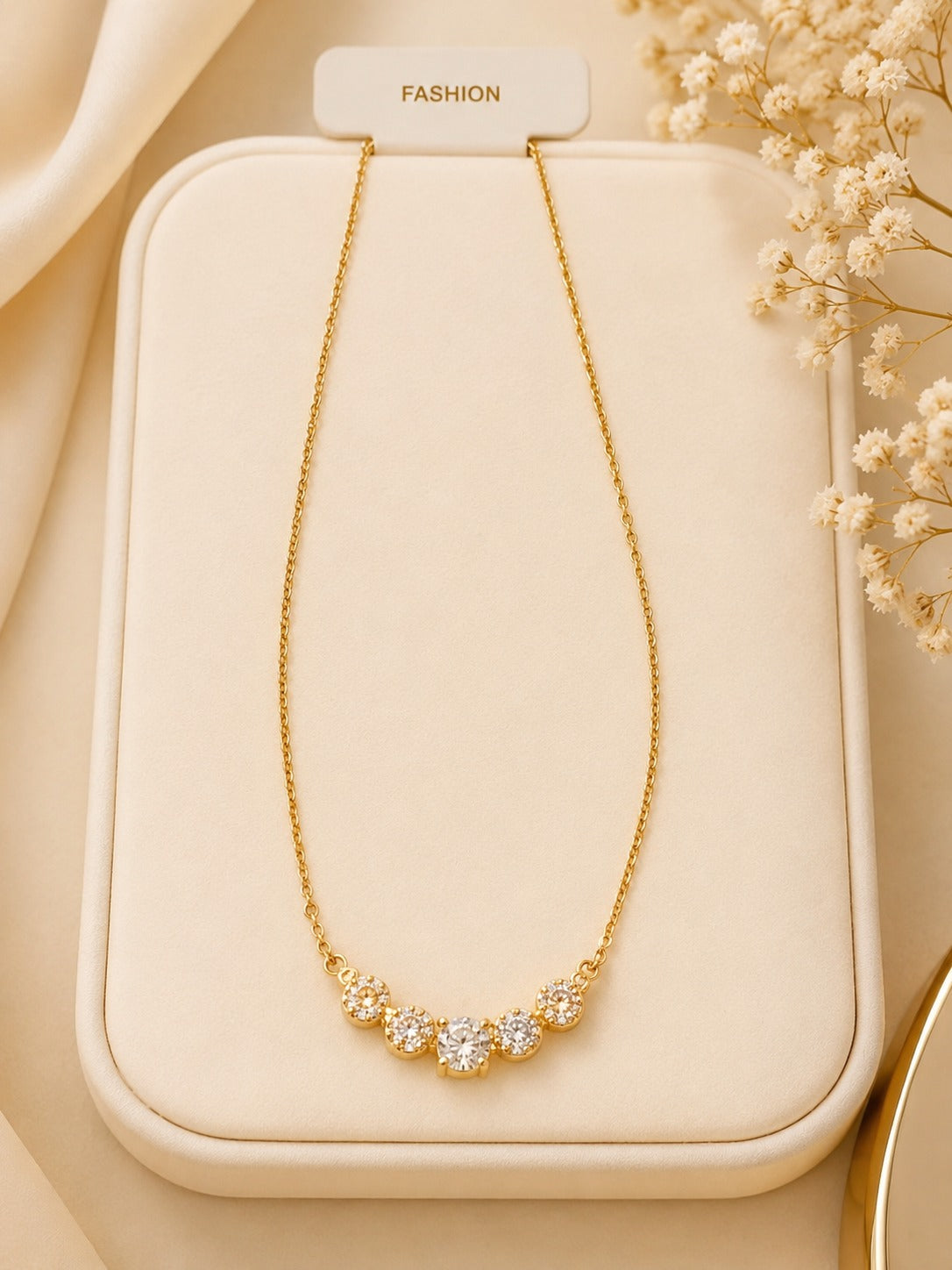 Glow Box Luxury Trending Neck Chain