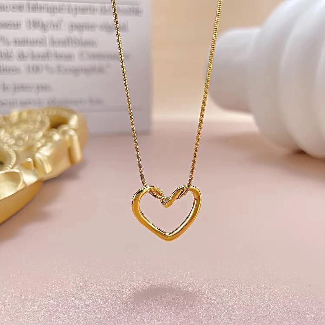 Golden Heart Pendant Necklace for Women – Elegant Heart Chain Jewelry